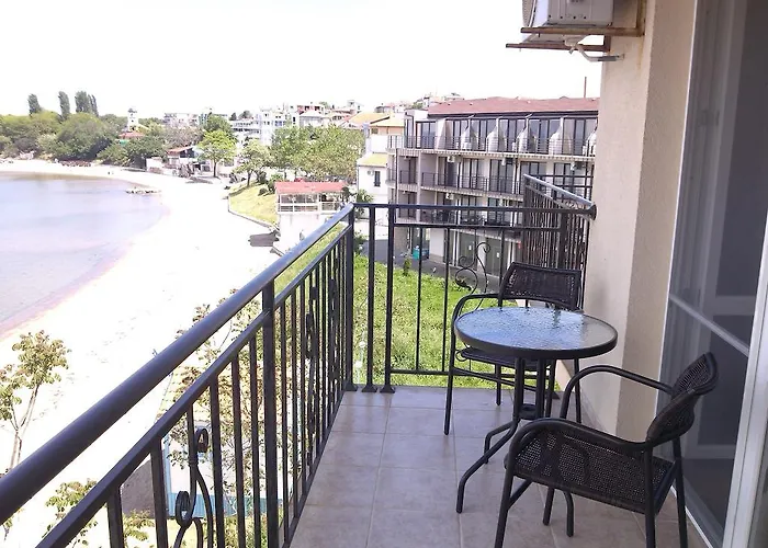 Lazuren Bryag 2 Černomorec