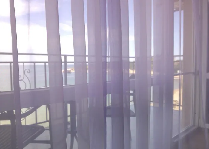 Lazuren Bryag 2 Černomorec