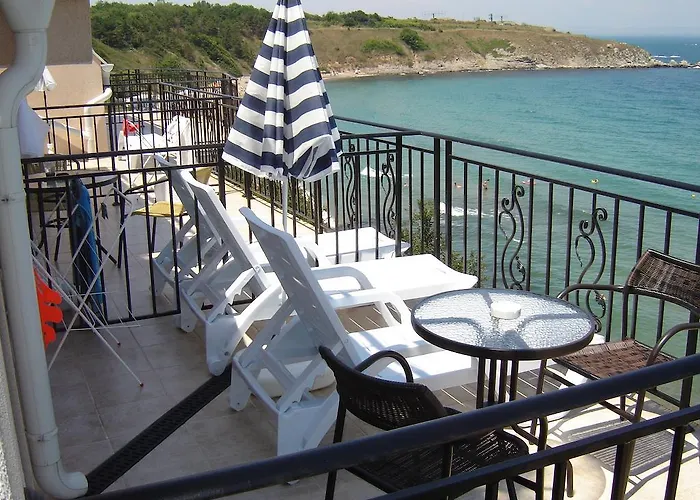 Penzion Lazuren Bryag 2 2*