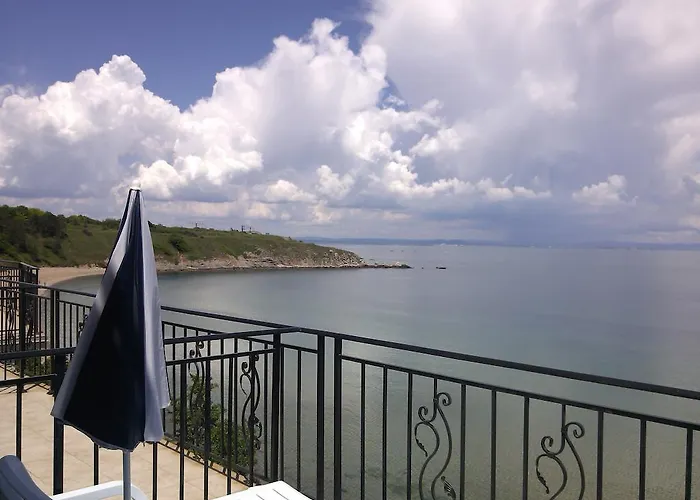 лазурен бряг 2 2* Черноморец