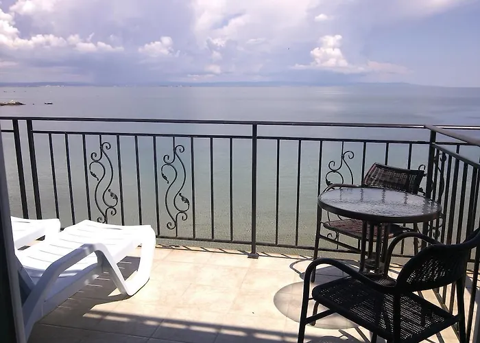 Къща за гости лазурен бряг 2 2*